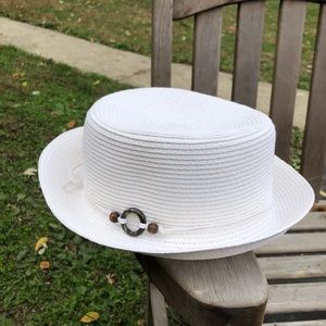 Ladies Soft Ivory White Sun Hat.